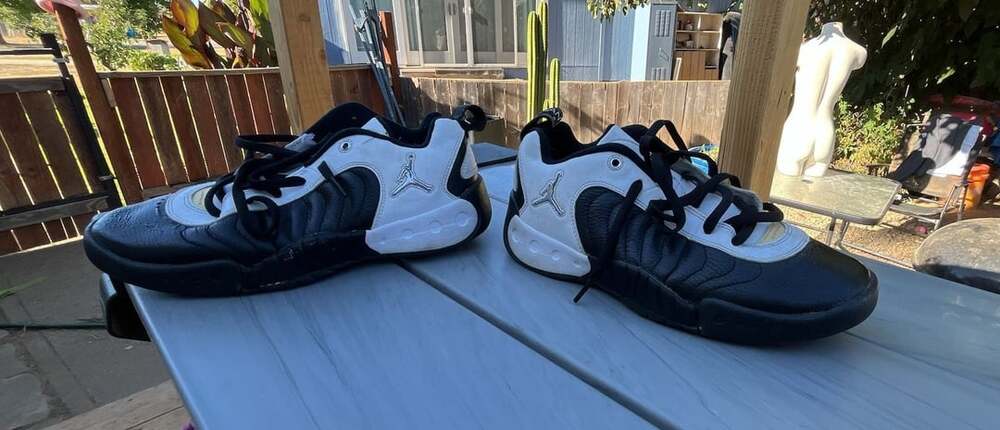 Jordan Jumpman Pro Low Size 5.5Y Black White Sneakers 372120-002